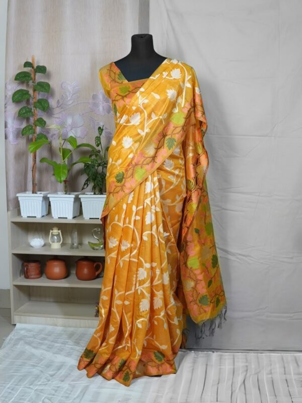Exclusive Indian Tosshor Tantuj Saree